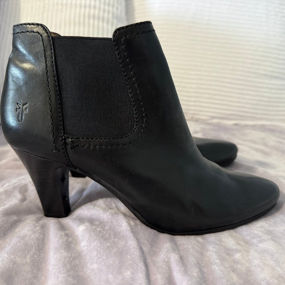 Frye Scarlette Chelsea Women Black Leather Shoe Boots Sz 8
